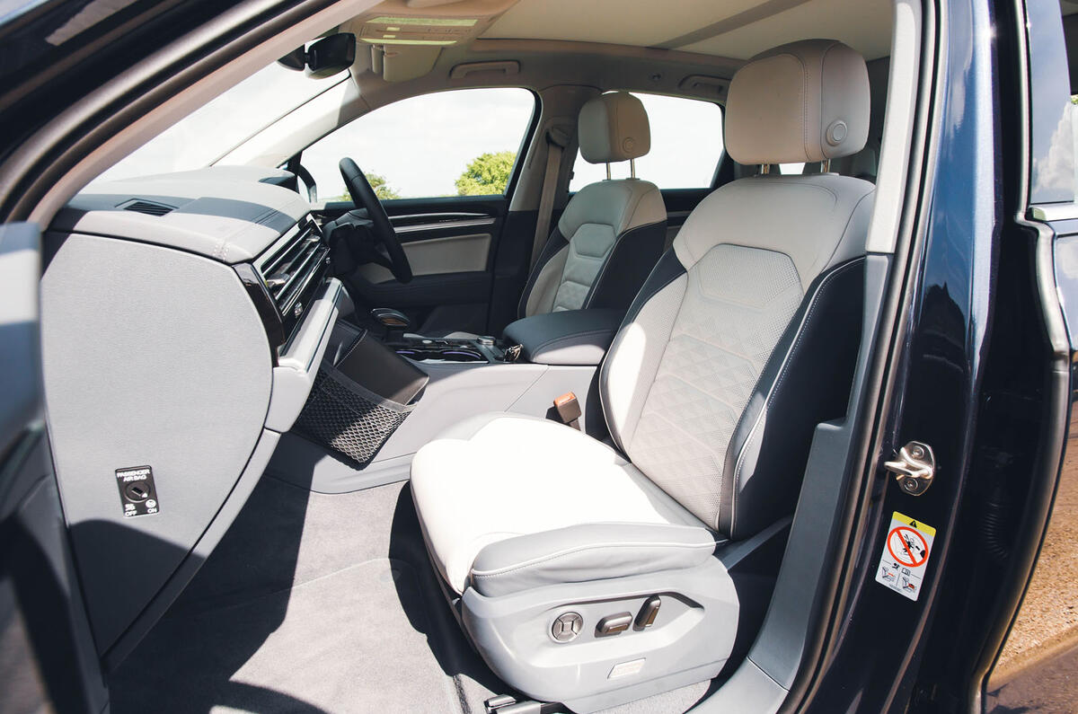 vw touareg review 2024 10 front seats vw touareg review 2024 10 front seats