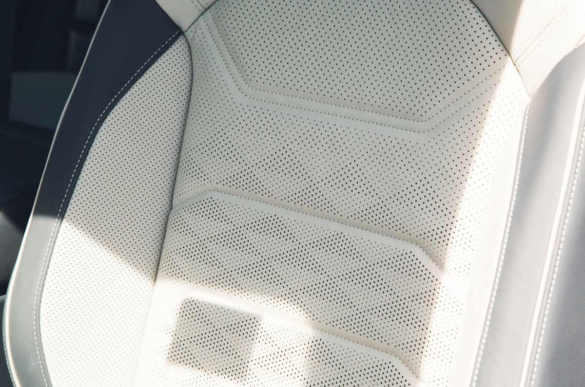 vw touareg review 2024 12 seat trim vw touareg review 2024 12 seat trim