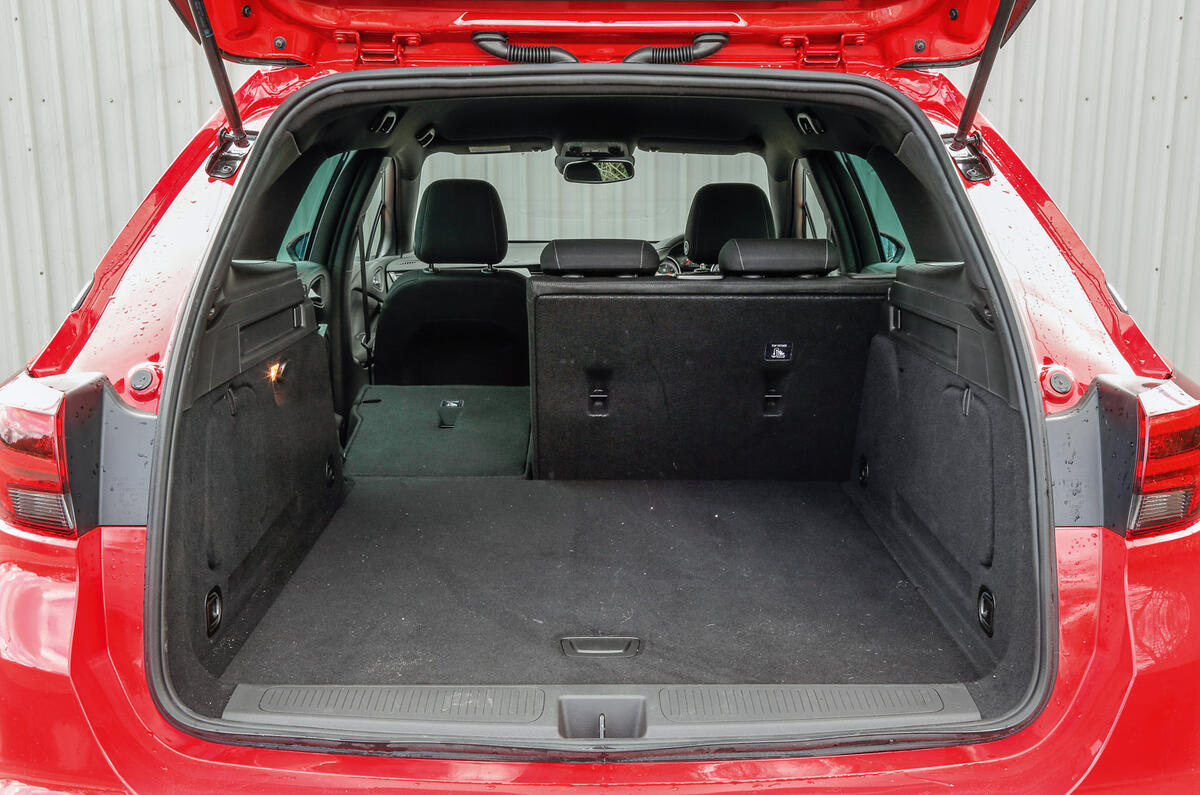 Vauxhall Astra ST seating flexibility