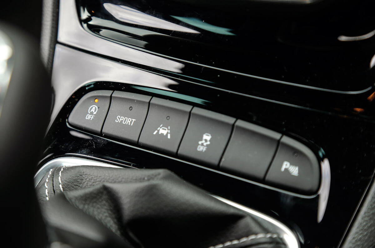 Vauxhall Astra ST Sport button