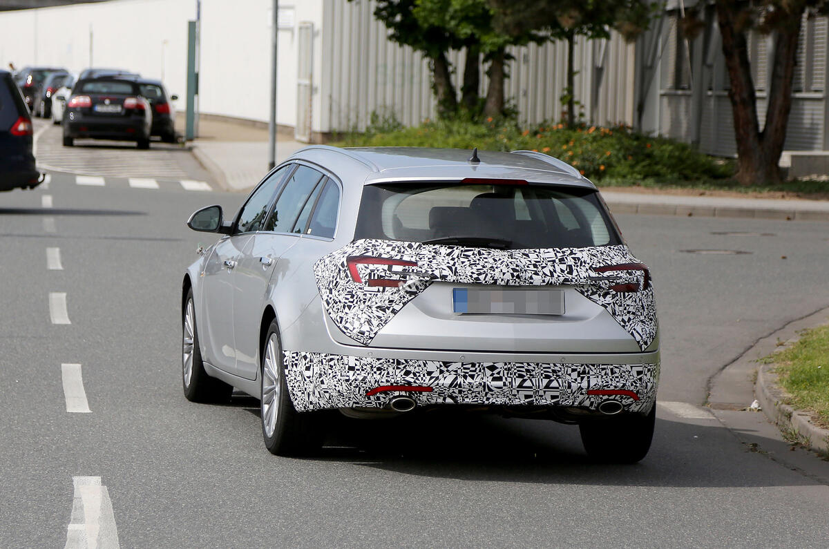 Vauxhall Insignia facelift: latest spy pics