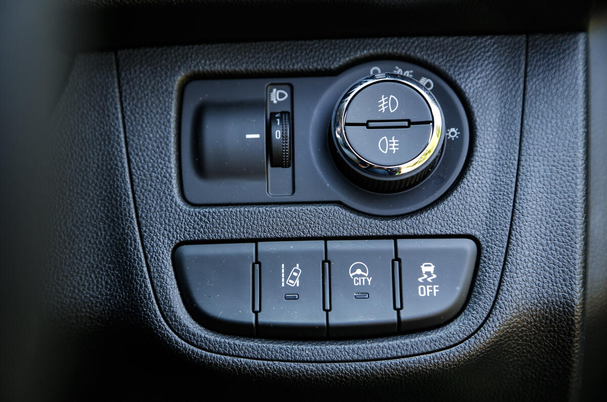 Vauxhall Viva switchgear