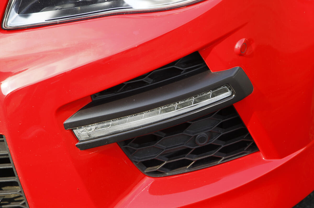 LED Vauxhall VXR8 day-running-lights