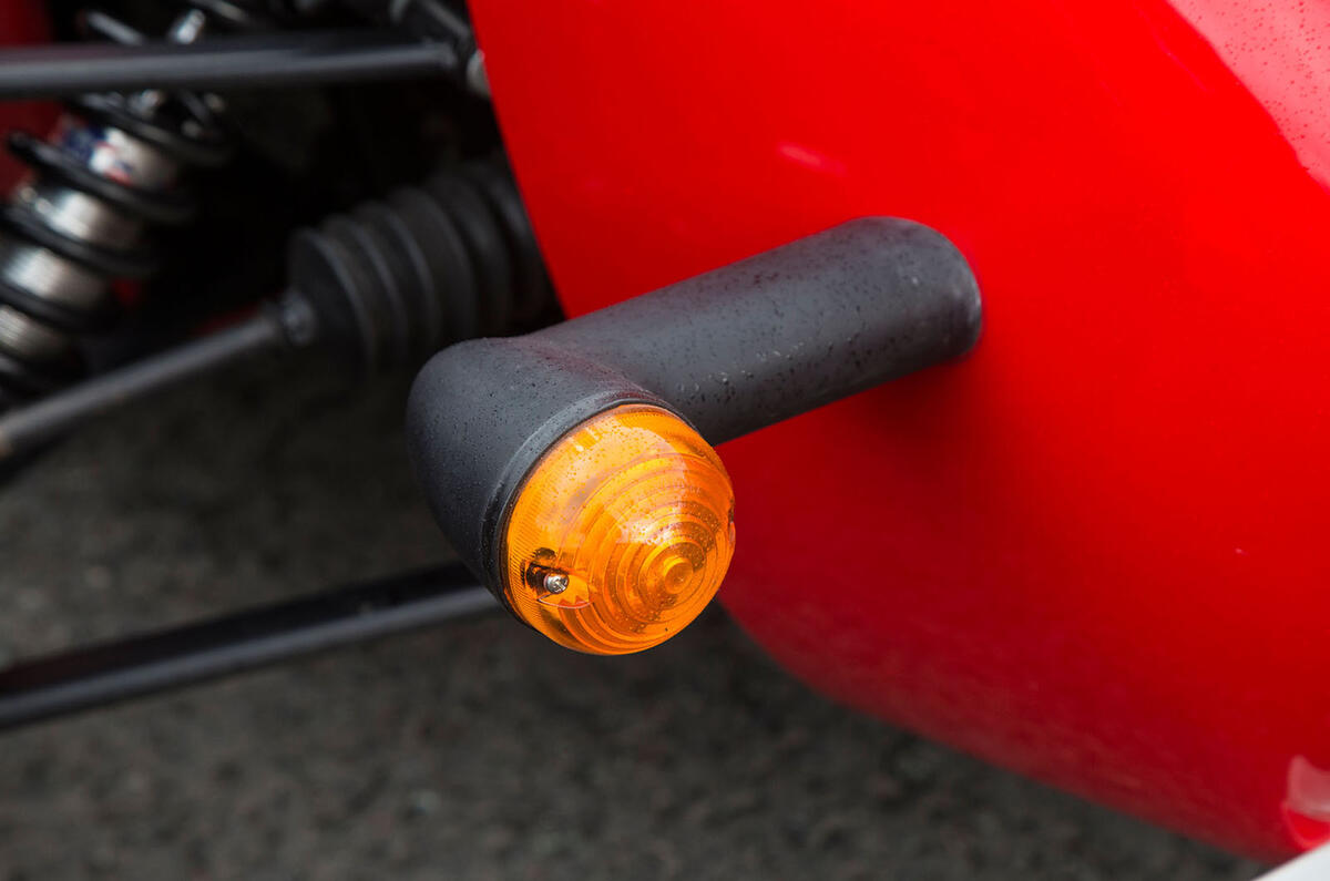 Westfield Sport 250 indicator