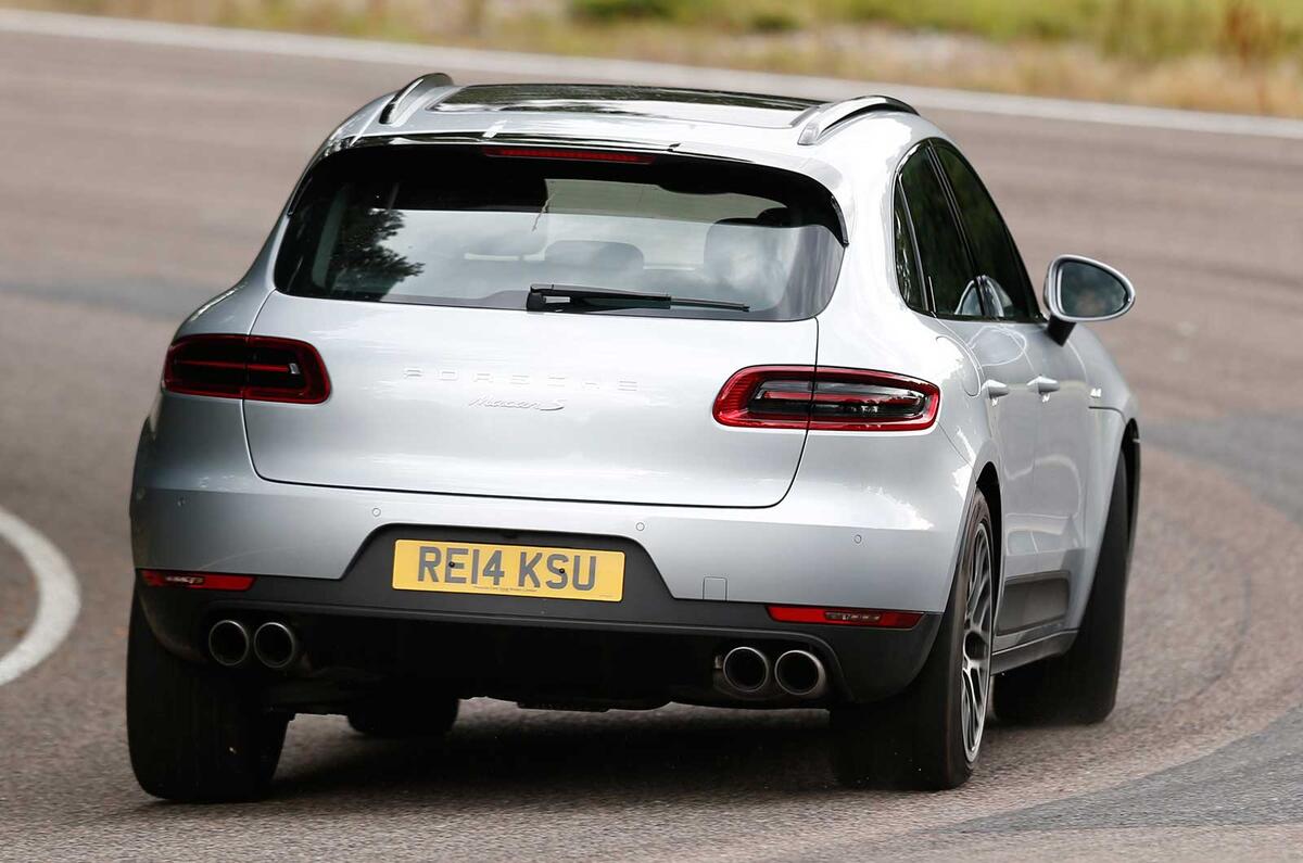 Comparison: BMW X4 versus Porsche Macan