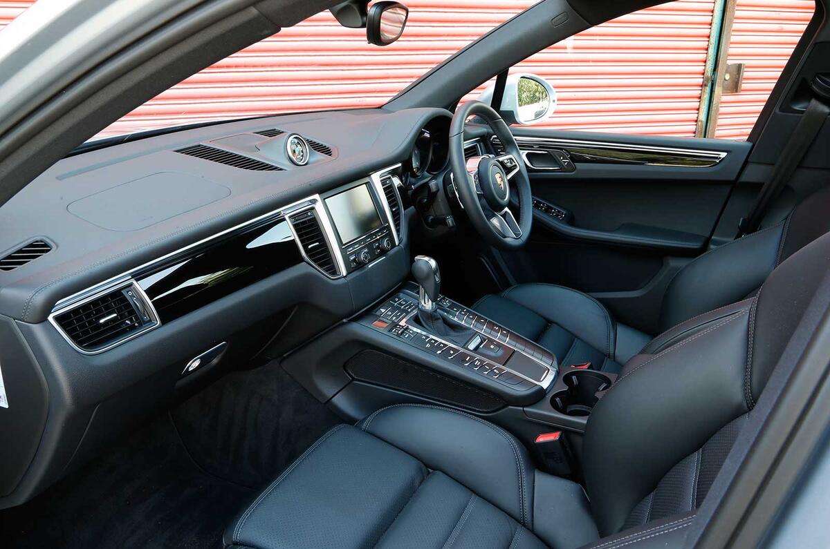 Comparison: BMW X4 versus Porsche Macan