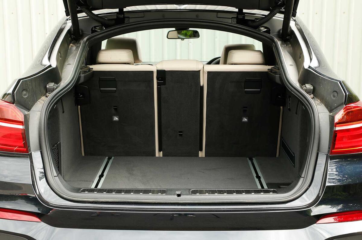 Comparison: BMW X4 versus Porsche Macan