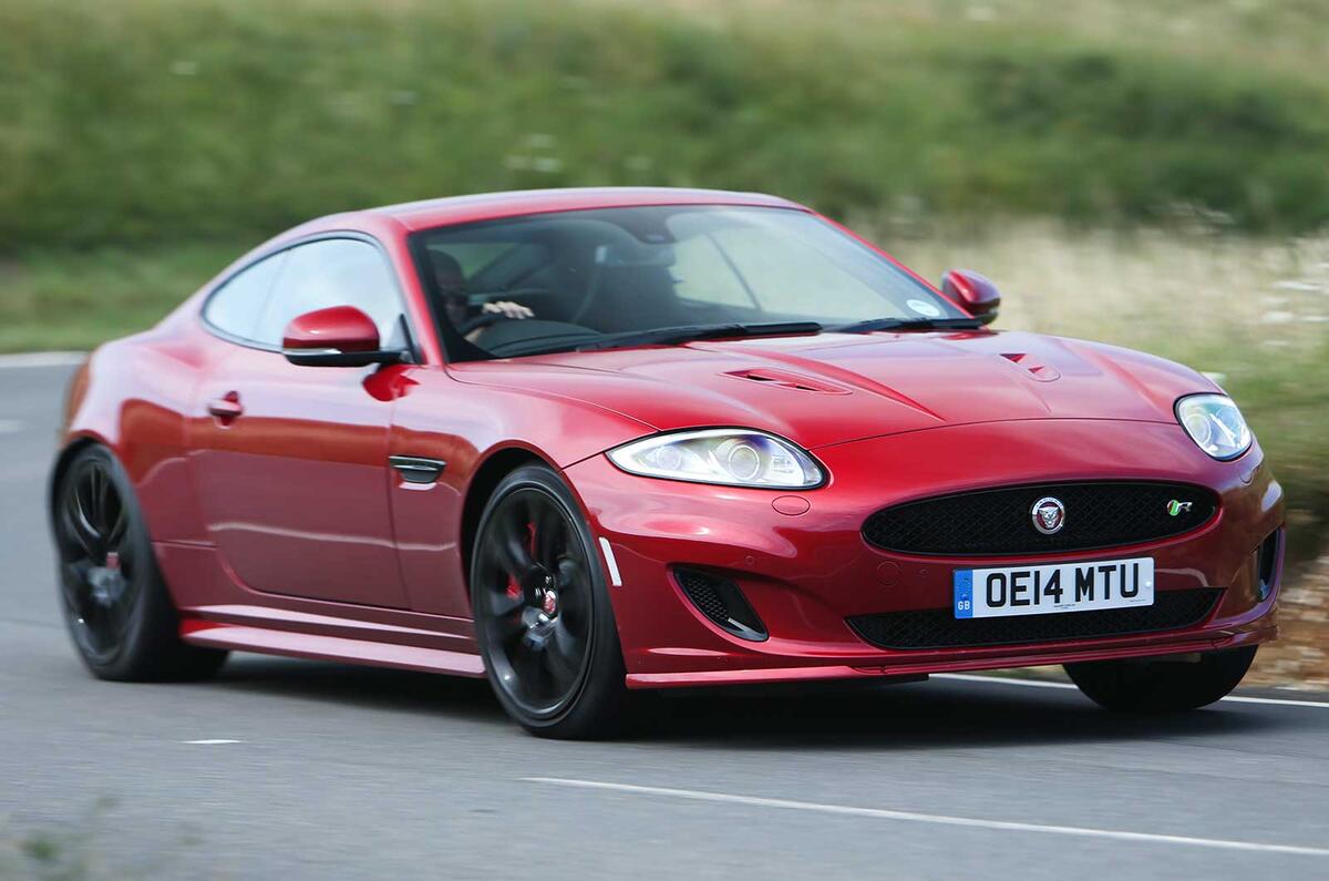 no title Comparison: Jaguar XK Dynamic R versus Jaguar F-type R coupe