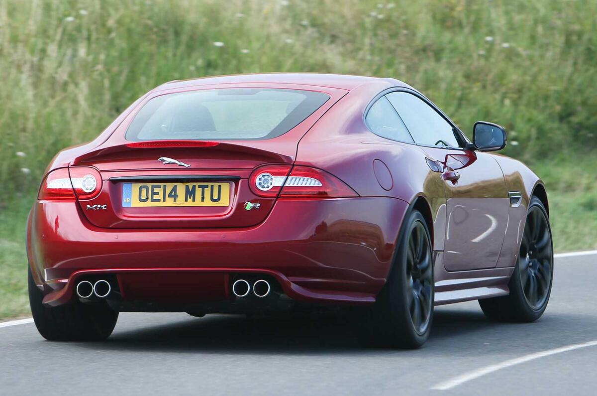no title Comparison: Jaguar XK Dynamic R versus Jaguar F-type R coupe