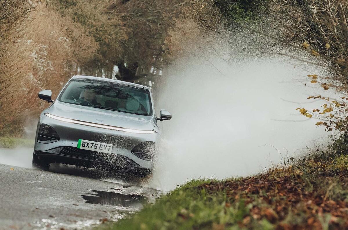 Xpeng G6 Performance FD 2025   ME 35