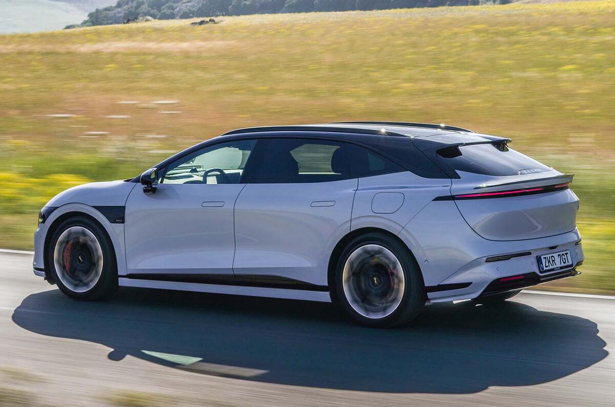 Zeeker rear dynamic