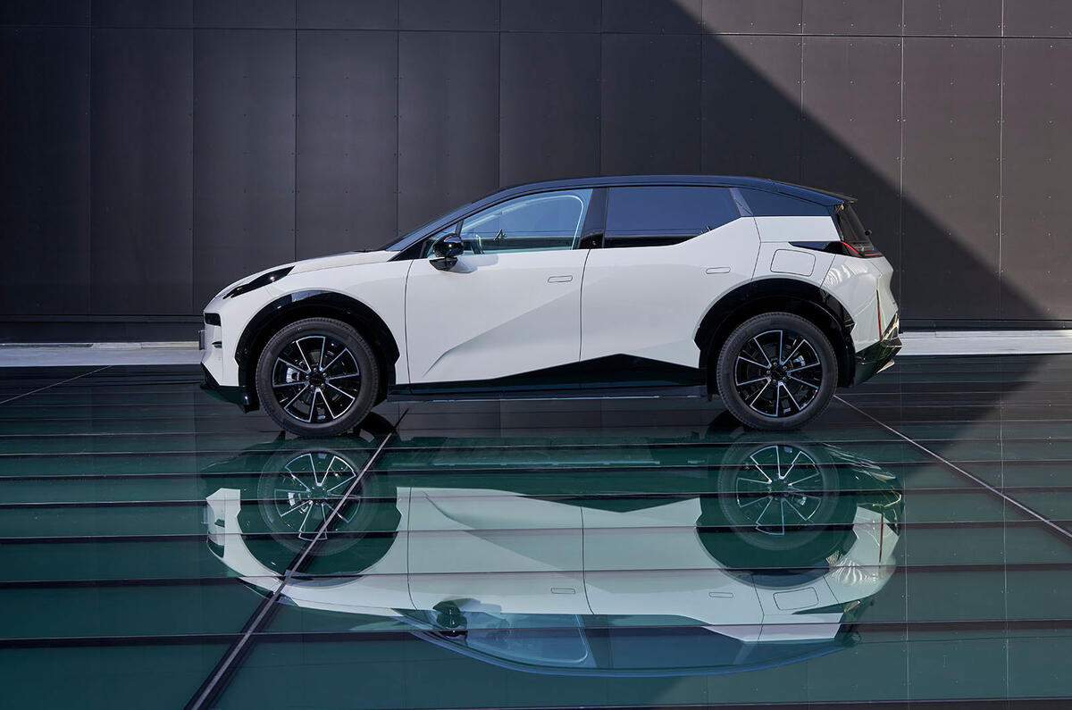 zeekr review 2023 01 static side zeekr review 2023 01 static side