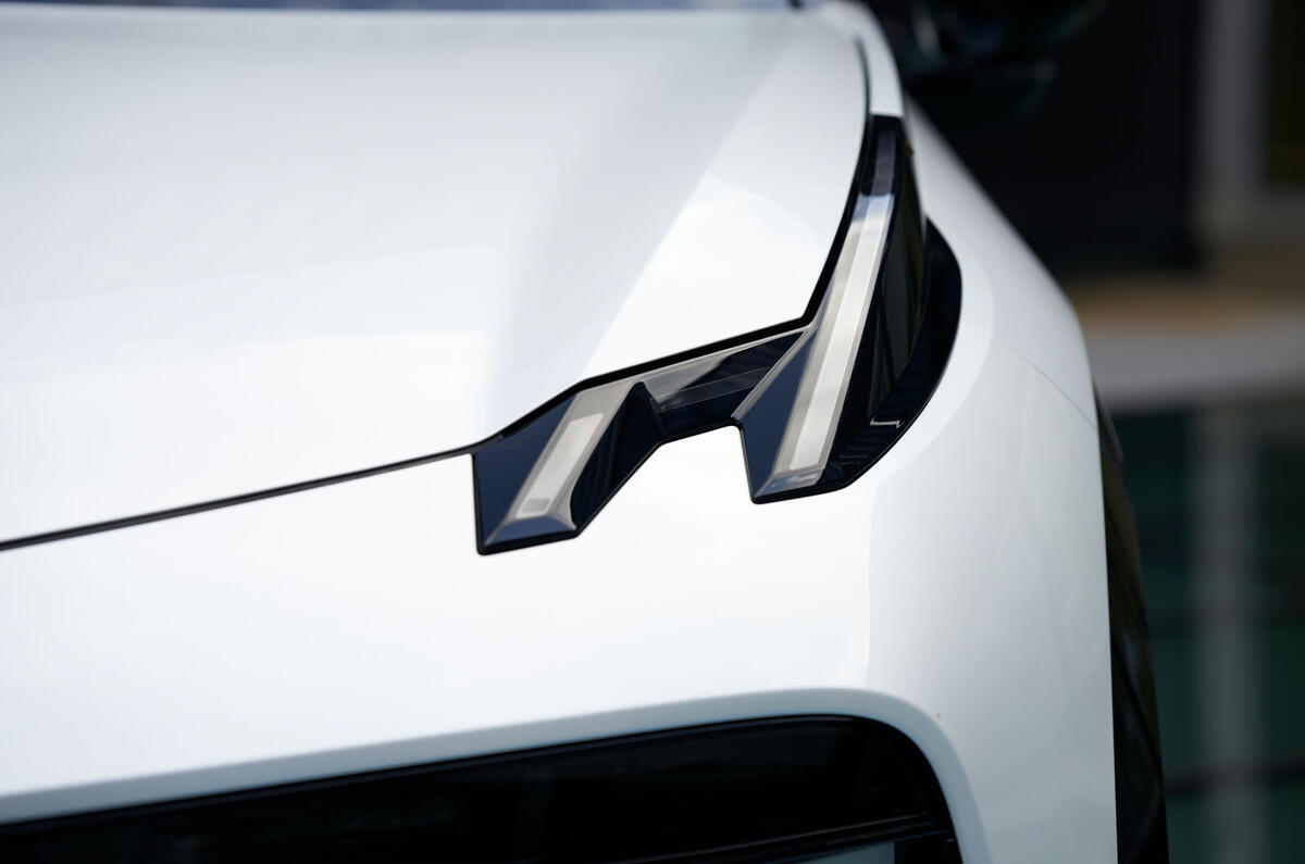 zeekr review 2023 08 headlight zeekr review 2023 08 headlight