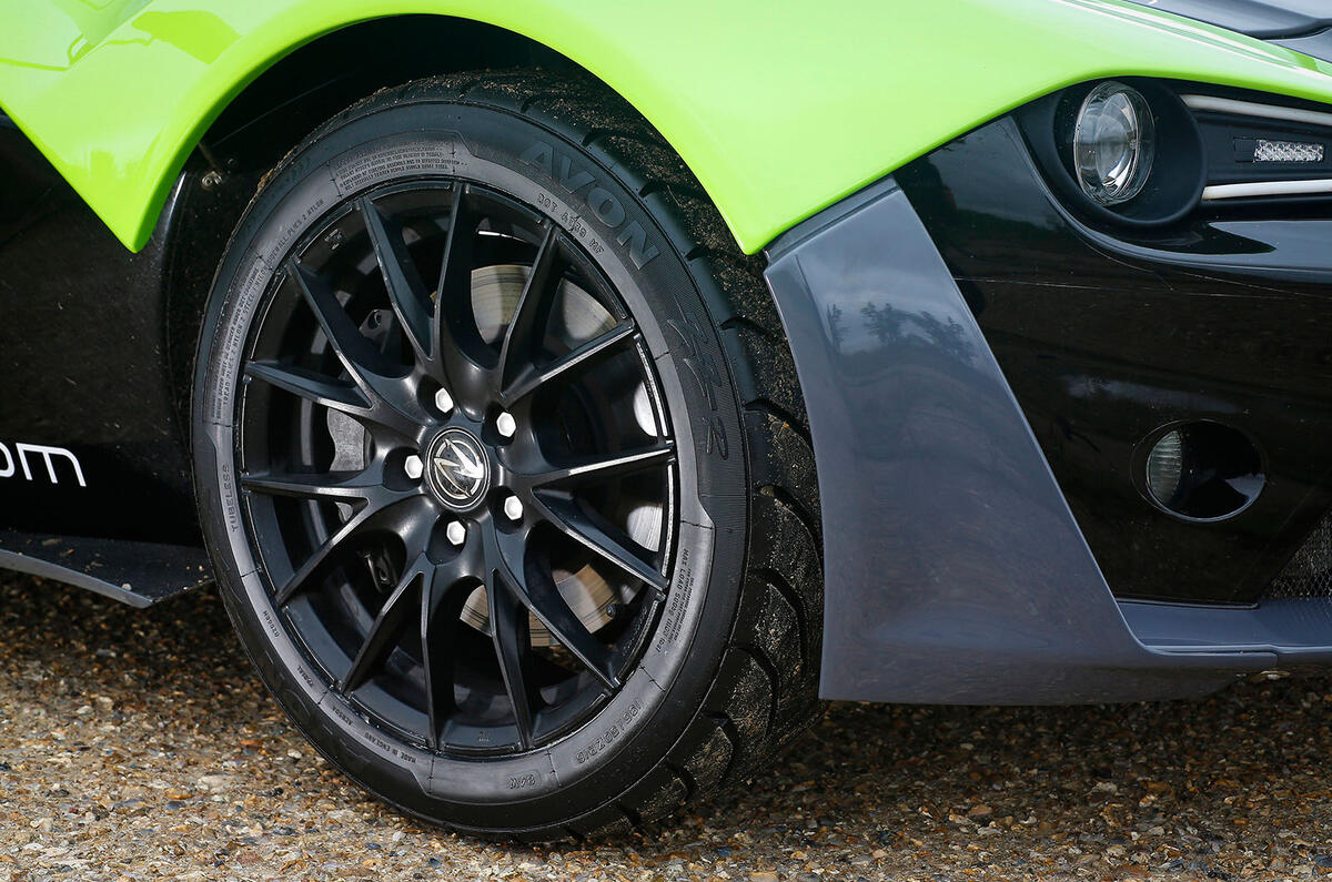 Zenos E10 S alloy wheels