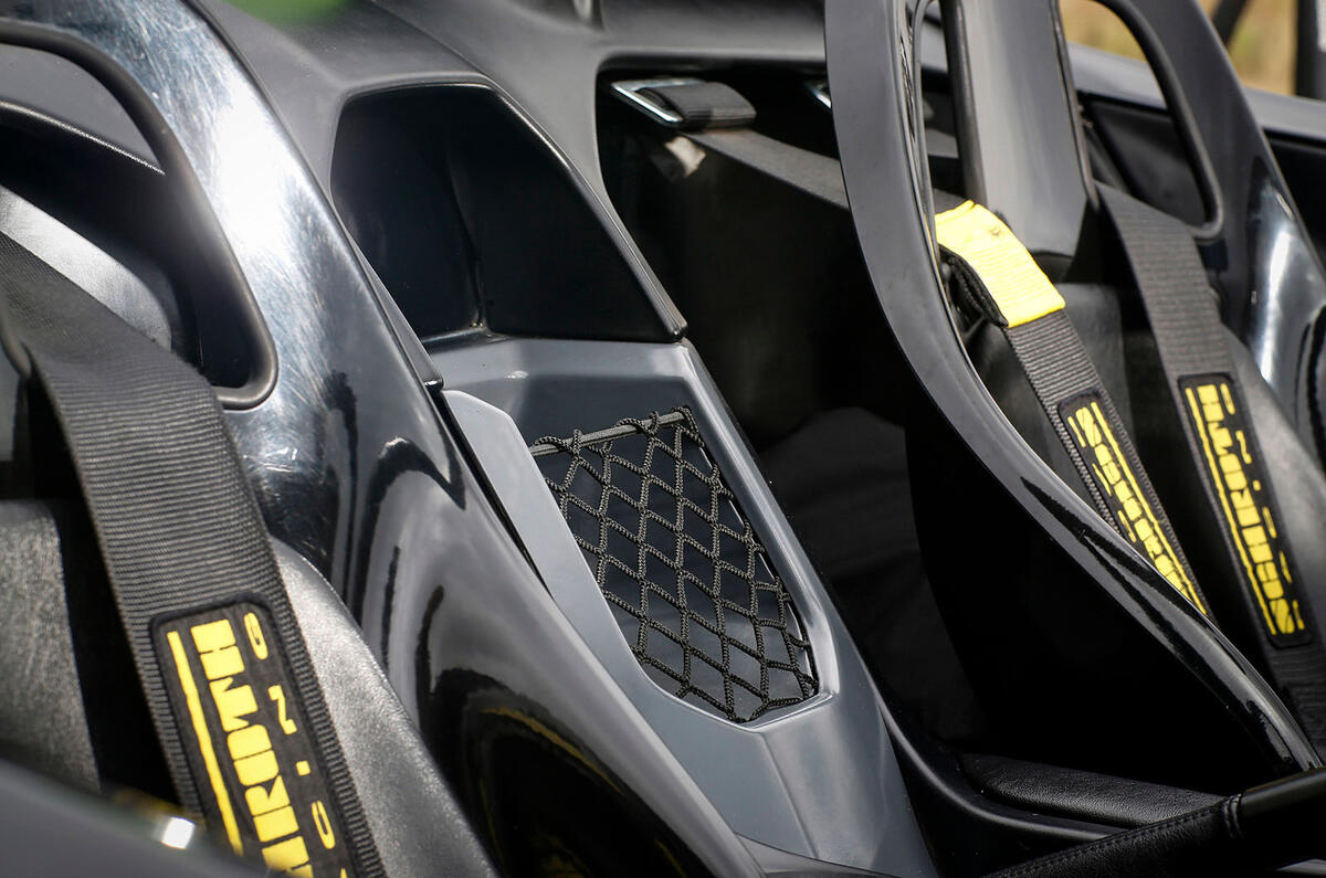 Zenos E10 S cubby hole