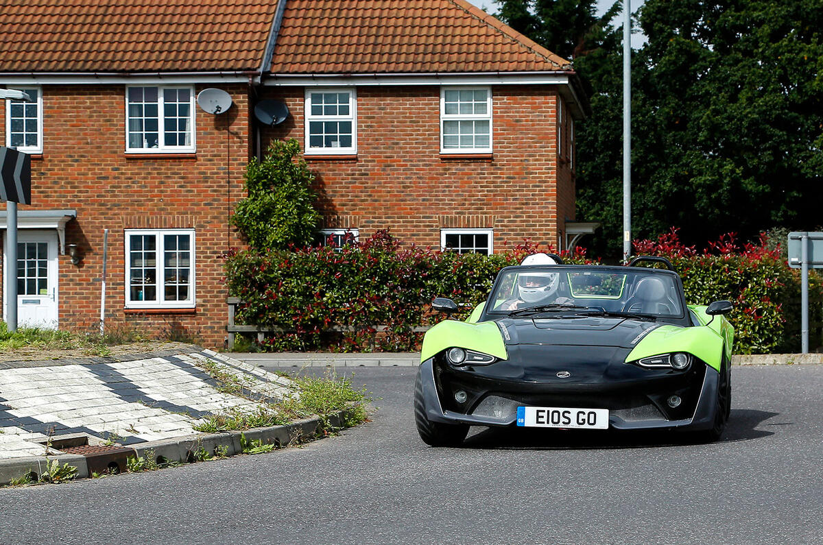 Zenos E10 S cornering