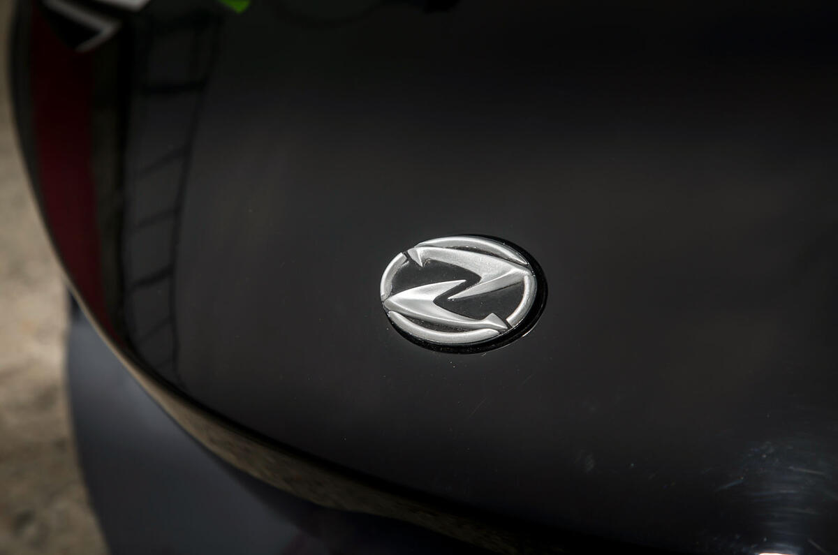 Zenos E10 driven - is this a Lotus beater?