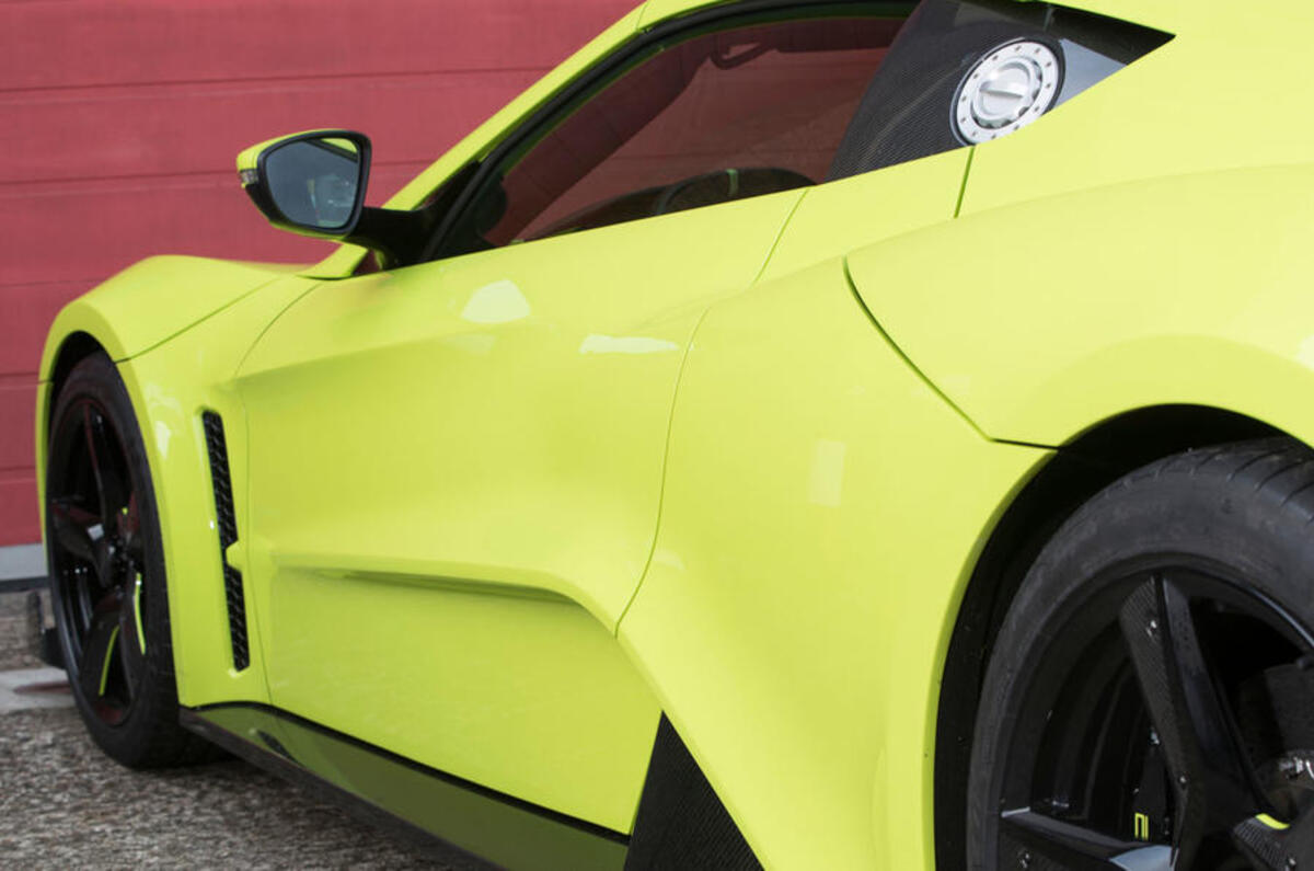 Zenvo TS1 GT side skirts