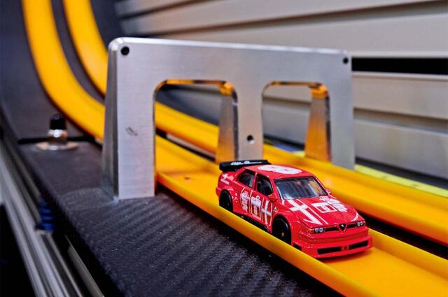 hot wheels feature leadNEW