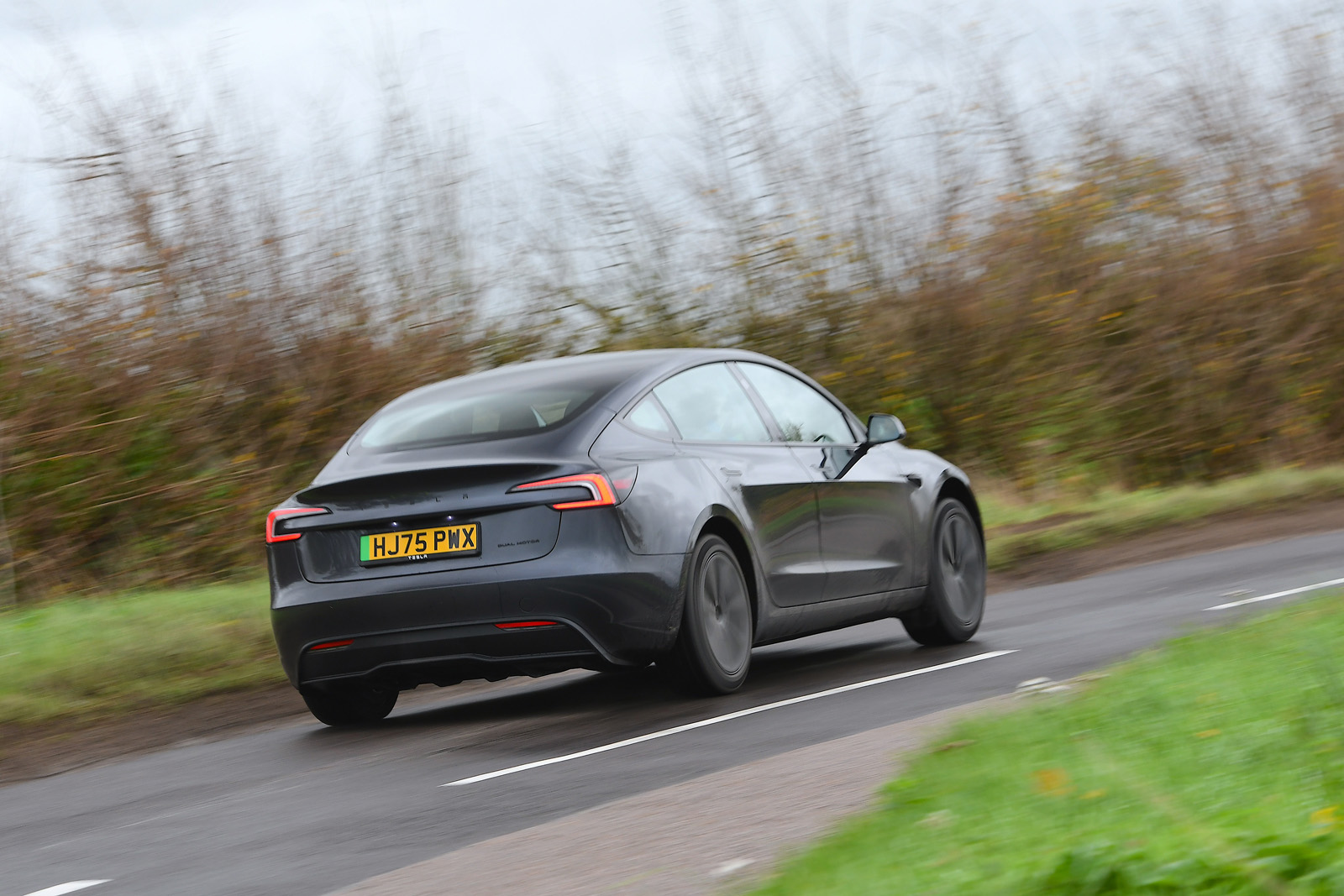 Tesla Model 3 Dual Moter 2025 jb11