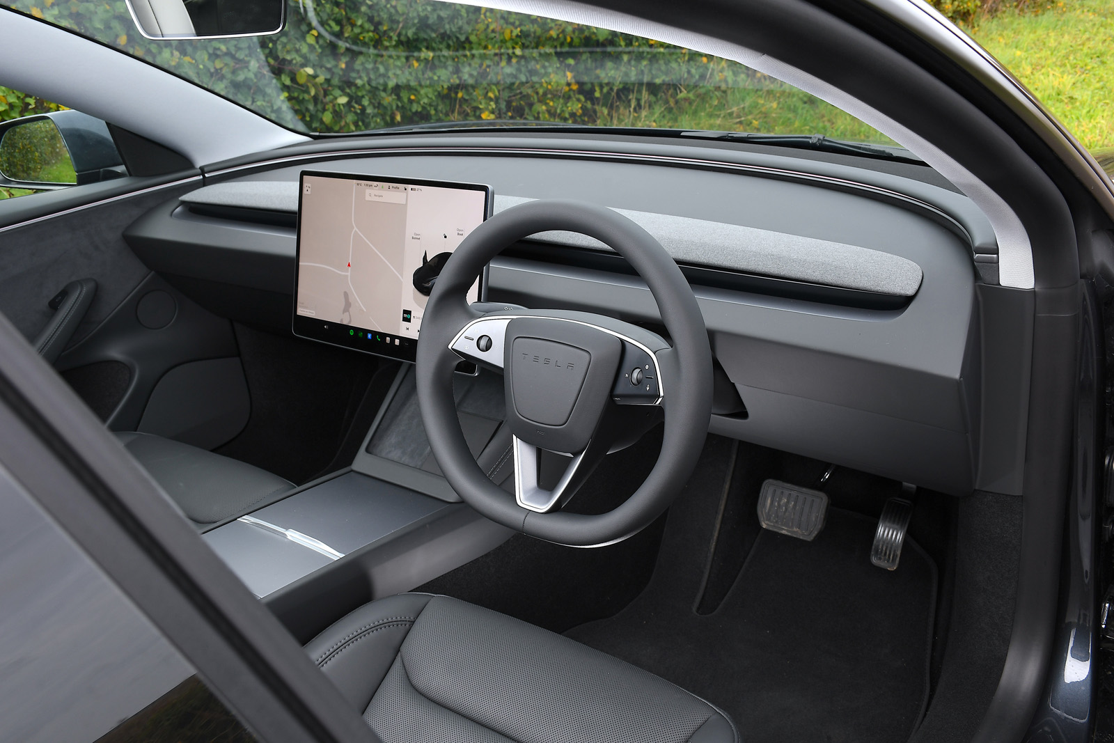 Tesla Model 3 Dual Moter 2025 jb15