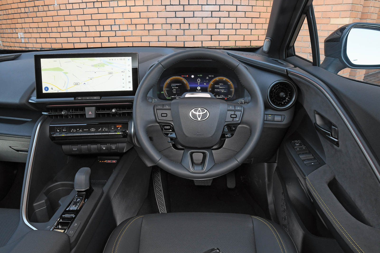 Toyota C HR full front cabin