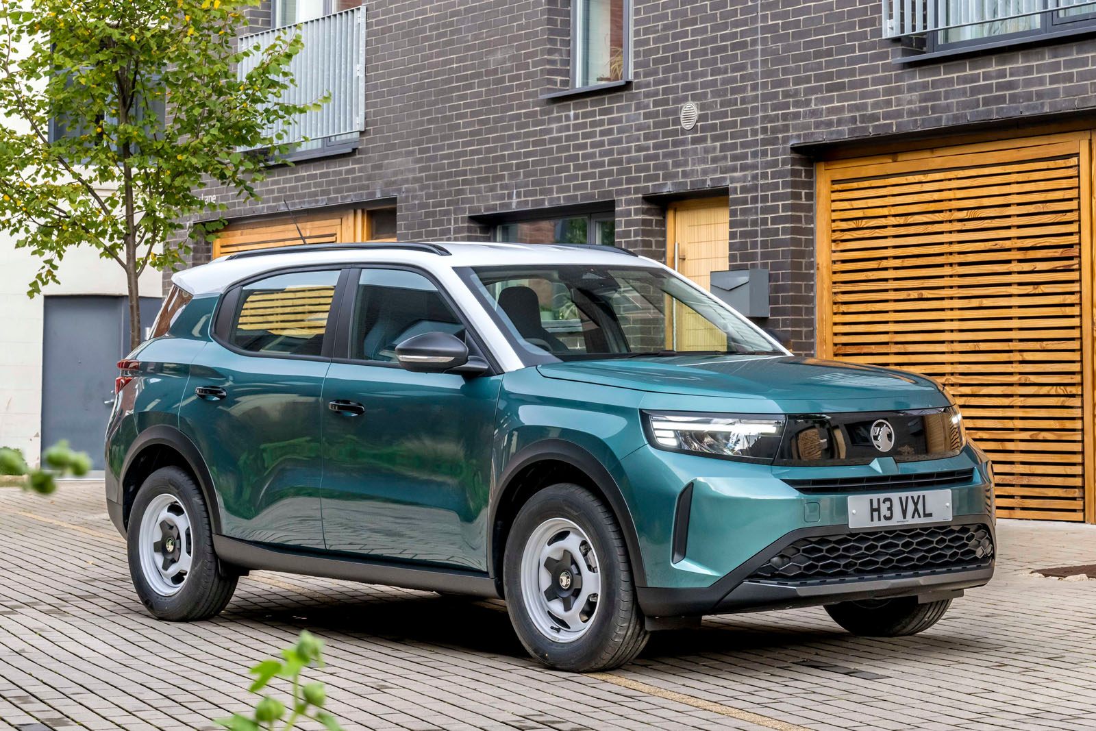 Vauxhall Frontera Hybrid front quarter static
