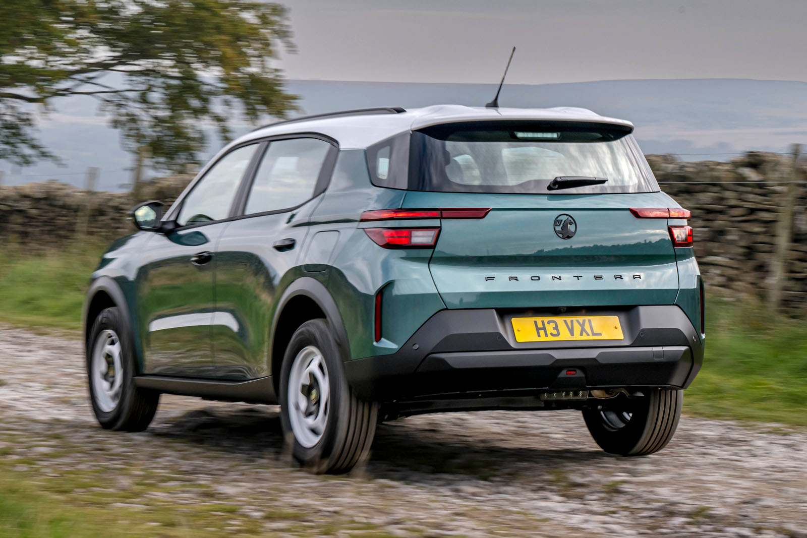 Vauxhall Frontera Hybrid rear quarter tracking