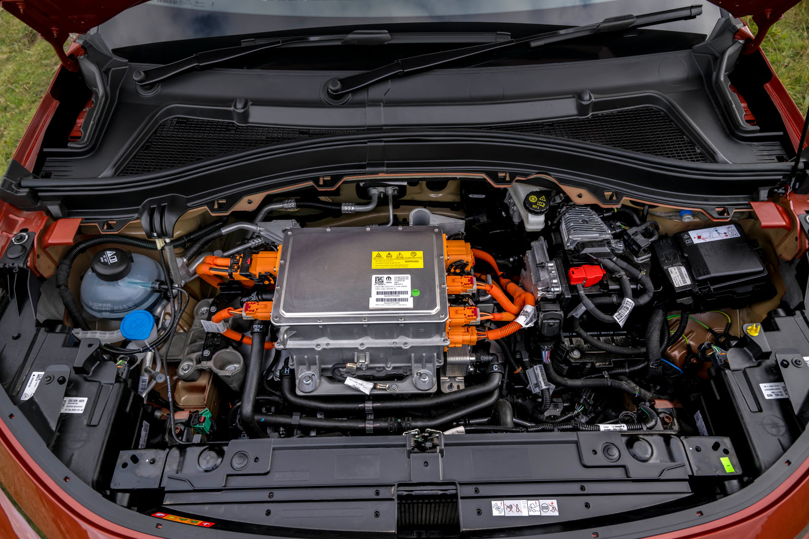Vaxuhall Frontera Electric under bonnet Vaxuhall Frontera Electric under bonnet