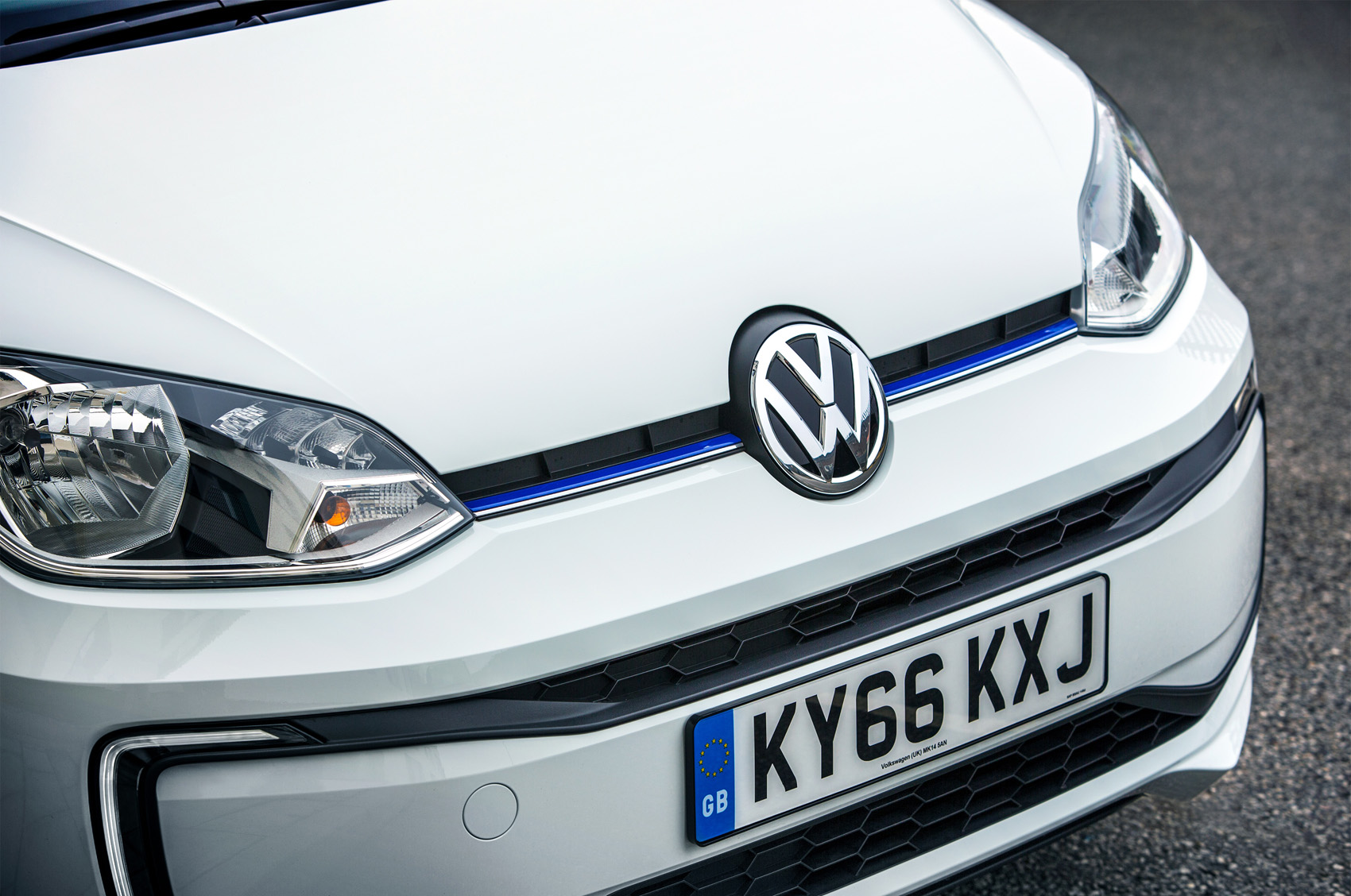 Volkswagen e-Up front grille