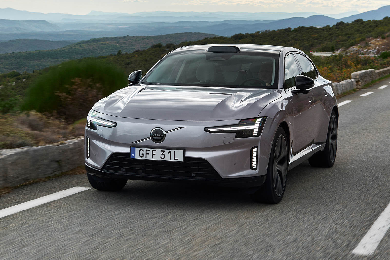 Volvo ES90 review 01